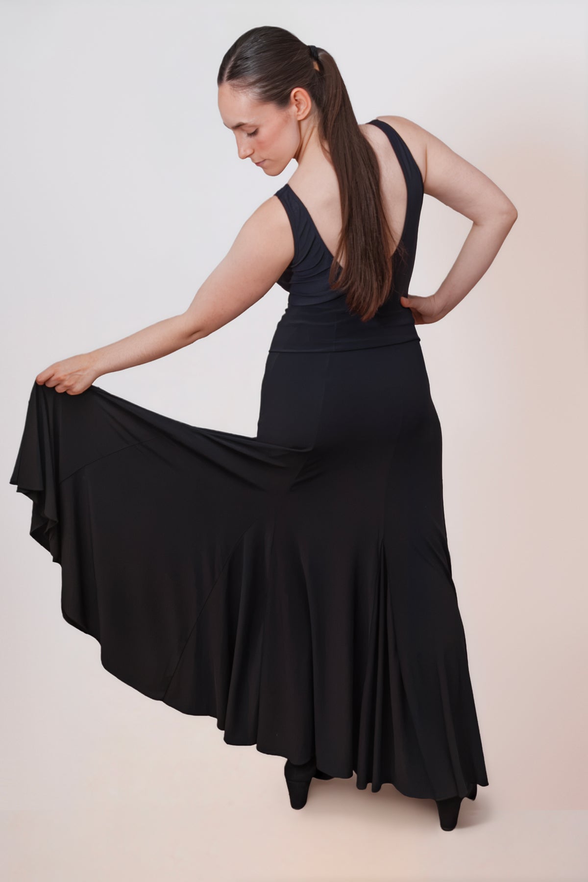 Falda de flamenco con fajín Macarena