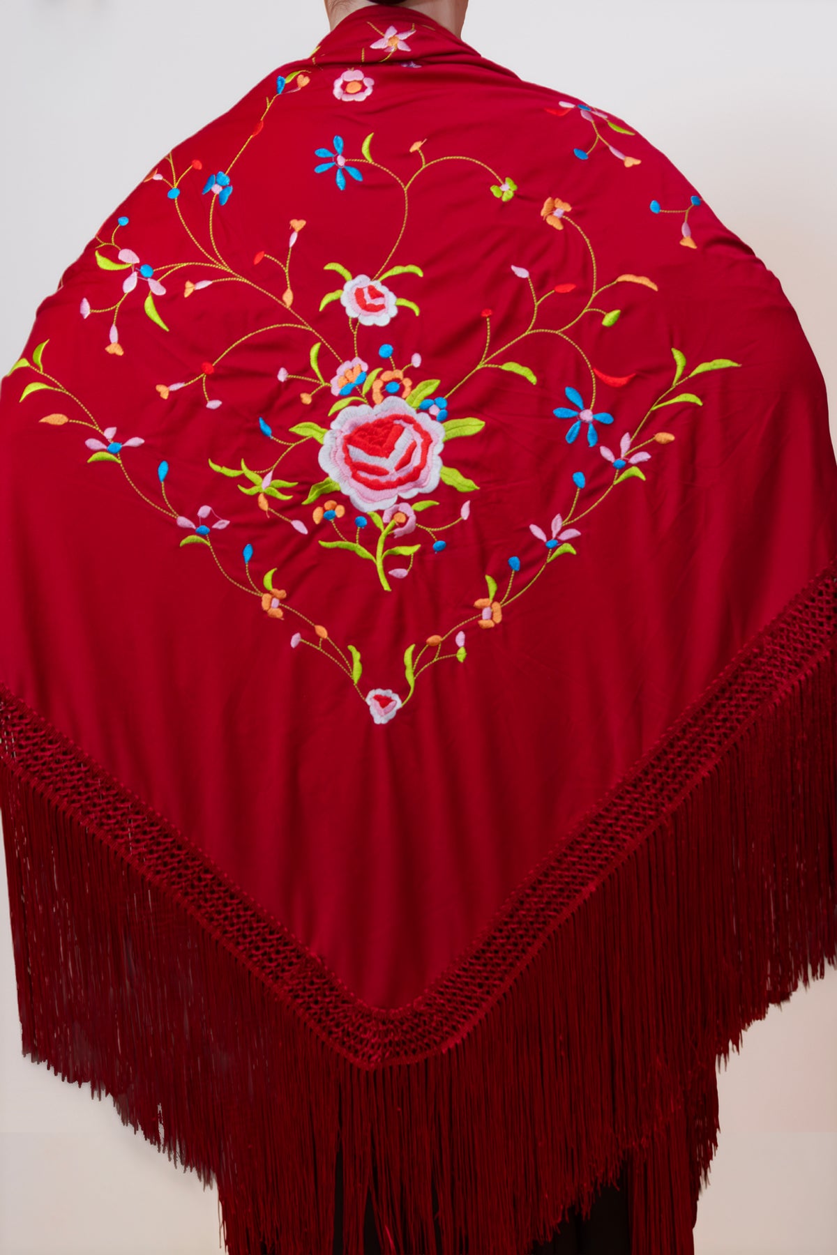 Mantón Cuadrado Bordado